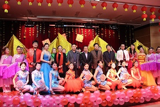 我院举办2015年迎新文艺晚会