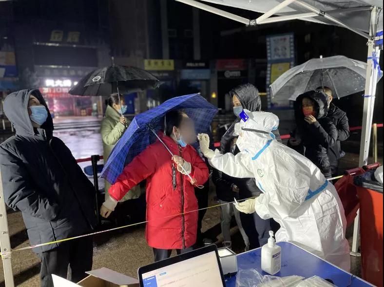 【“疫”路有你】全力以赴，争分夺秒，陕西省康复医院核酸采样现场直击